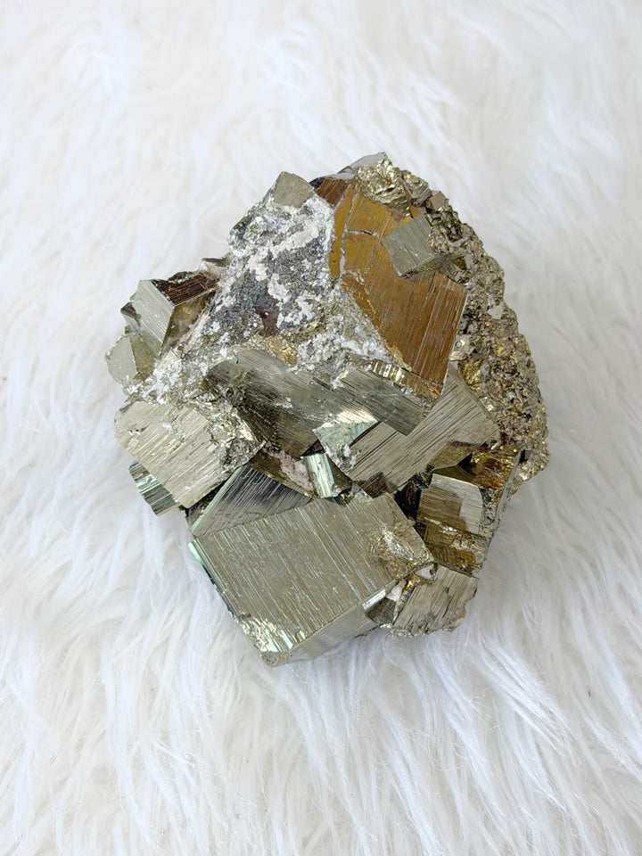 Pyrite Cubic Cluster 4