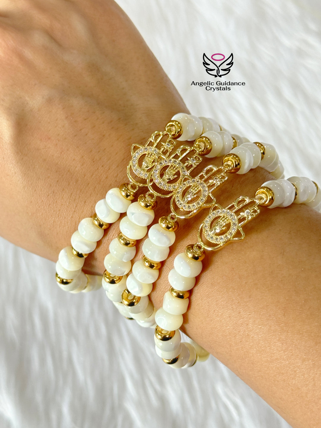 Mother of Pearl Bracelet With Hamsa Charm