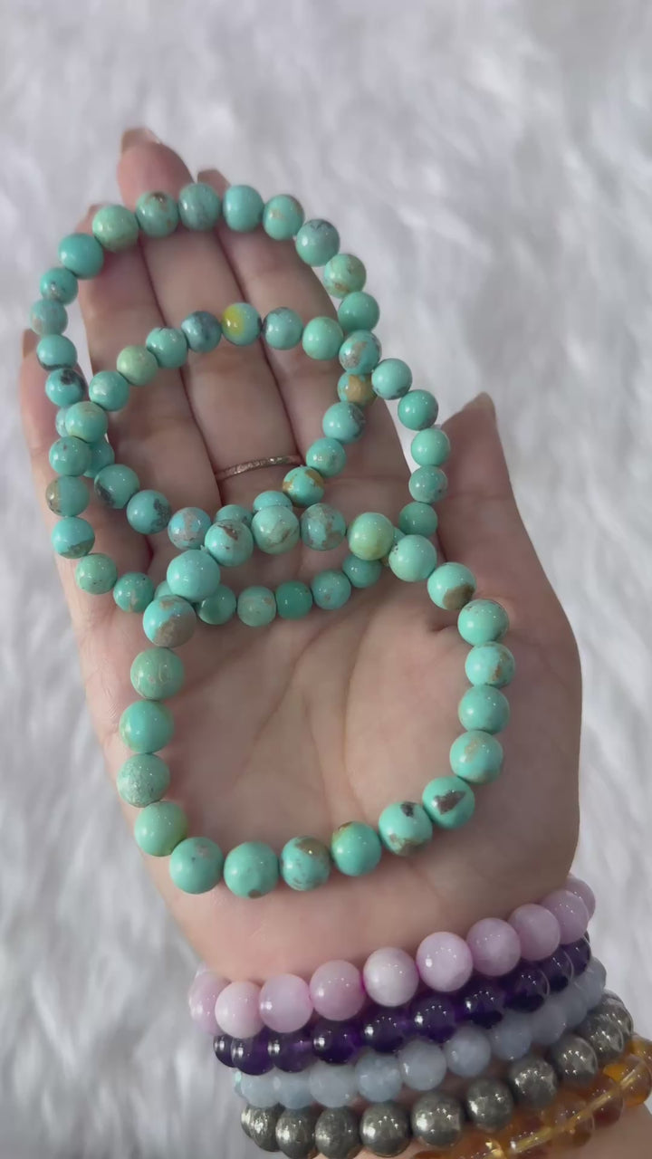 Turquoise Arizona Bracelet 8-9mm