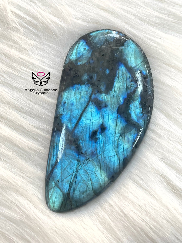 Labradorite PalmStone AAA 1 Large